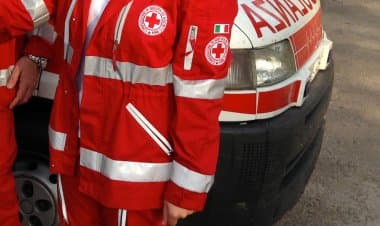 Lonate Pozzolo, ragazza di 25 anni colta da malore