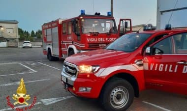 Venegono Superiore, all'alba prende fuoco un macchinario aziendale