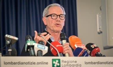 Vaccinazioni, dal 20 maggio prenotazioni per la fascia 40-49 anni