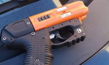 Lombardia: per la polizia locale arrivano le pistole al peperoncino