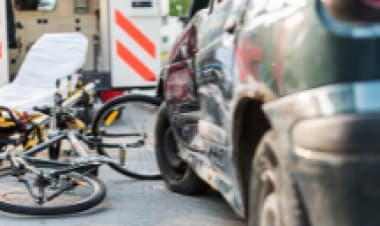 Fagnano Olona, due ciclisti investiti sulla provinciale