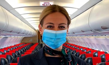 Vademecum per i viaggi in aereo: mascherina sempre addosso