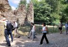 Presentanti i sentieri fra il Castrum e il Monastero di Torba