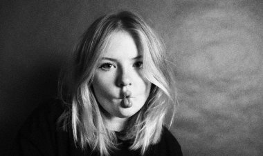 Varese. Ragazza sta male per strada