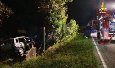 Varese,  veicolo in fiamme