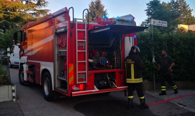 Varese. Inferno di fuoco a Bizzozero