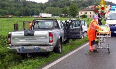 Rancio Valcuvia,  scontro tra due mezzi