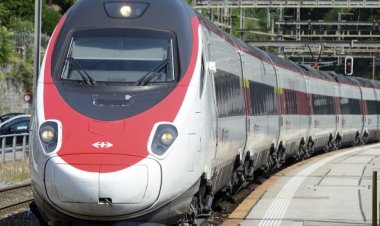 Fumo in cabina, treno evacuato. Un Eurocity diretto a Milano fermato a Claro