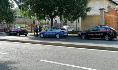Gallarate: intervento massiccio delle  Forze dell'Ordine al centro immigrati