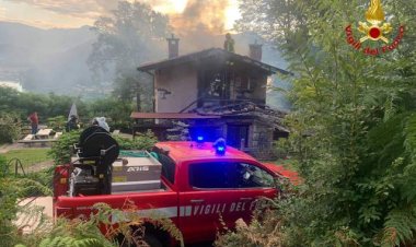 Lavena Ponte Tresa,  tetto in fiamme