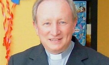Saronno, accoglie il nuovo parroco don Claudio Galimberti