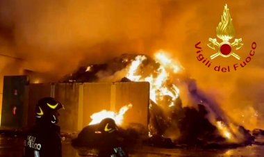 Cermenate: incendio in una ditta di rifiuti
