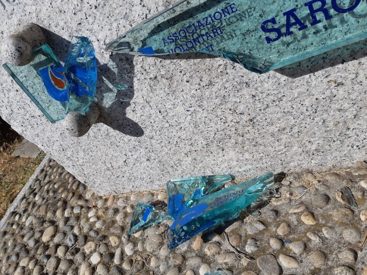 Saronno, vandali contro il monumento di AVIS