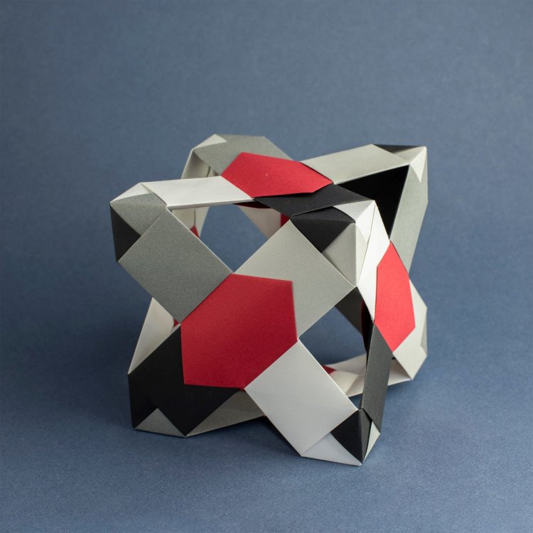 A Velate si inaugura la mostra “Paolo Bascetta. Origami”